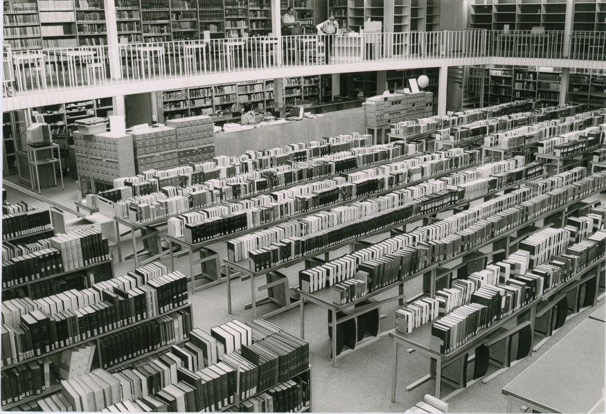  Lesesaal der Universitätsbibliothek
