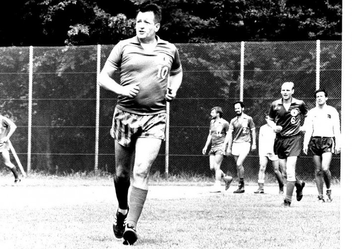 heckelmann_fussball_c02_3_eg058.jpg